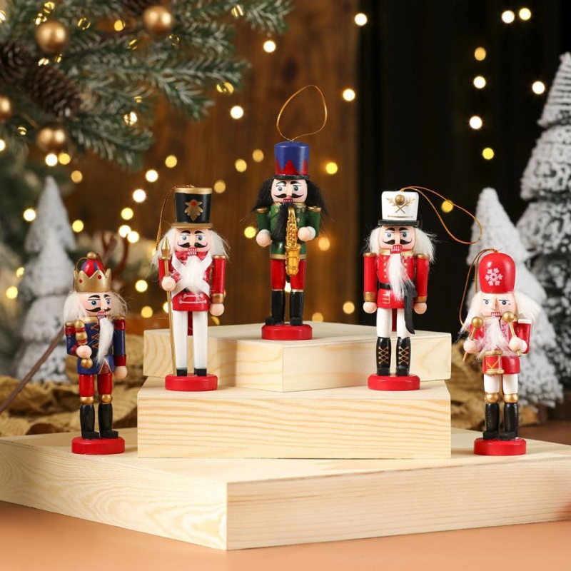 زينة عيد الميلاد على شكل جندي  - مراجعة Nutcracker Figurine وسعره